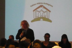 MEGSZÜLETETT NYEBEHAJ LILLA :)